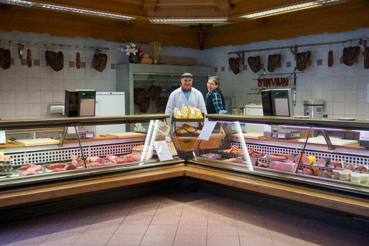 Gasthof-Fleischerei Engl Kotschach-Mauthen Exteriör bild