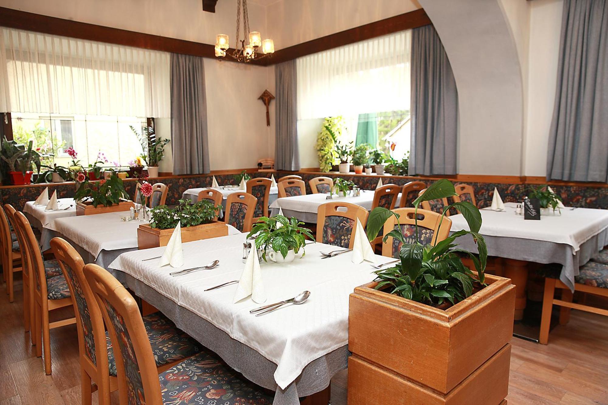 Gasthof-Fleischerei Engl Kotschach-Mauthen Exteriör bild