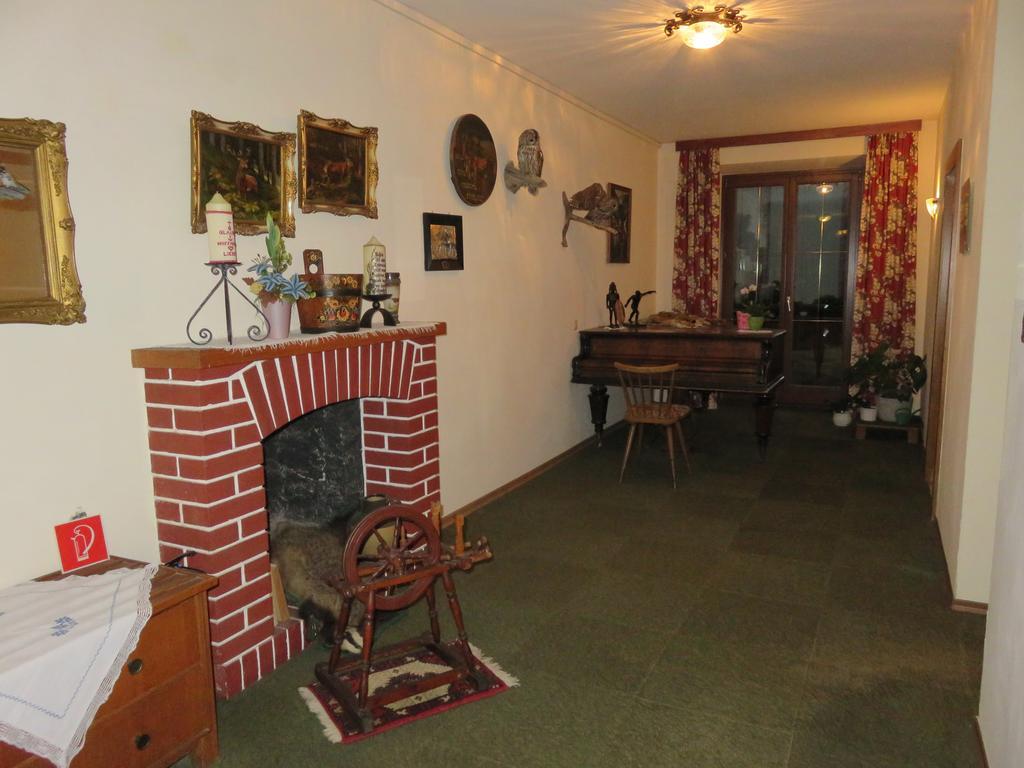Gasthof-Fleischerei Engl Kotschach-Mauthen Exteriör bild